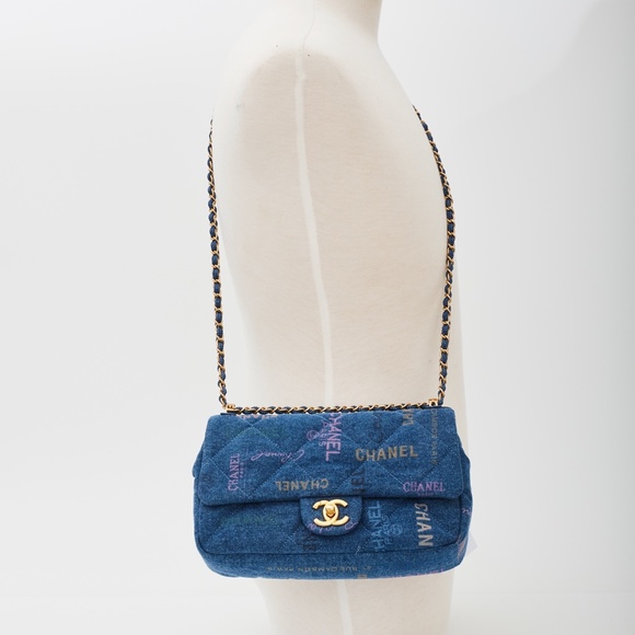 CHANEL PRINTED CC BLUE DENIM LARGE GRAFFITI FLAP BAG (2022) - Picture 9 of 10